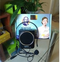 Máy trợ giảng Newton T700
